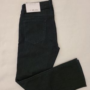 NWT! LOFT Modern Kick Crop Jeans! Dark Blue. Size 0/25